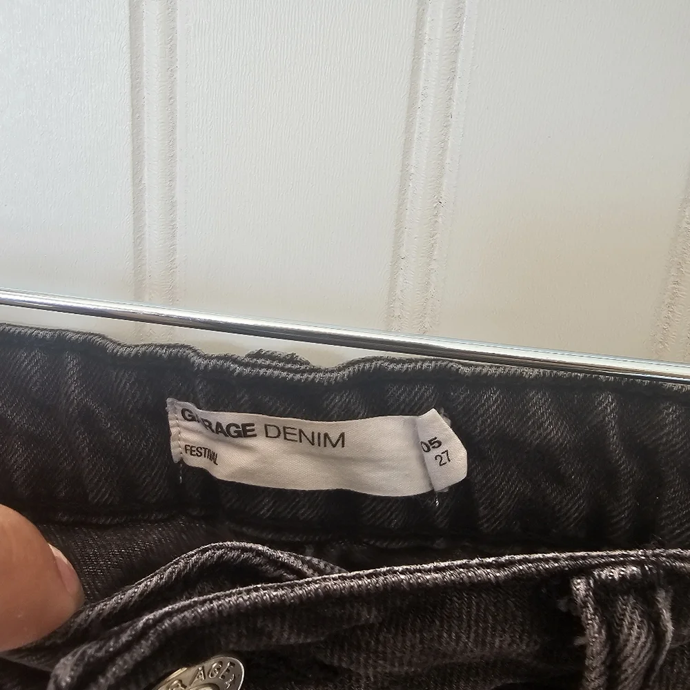 Garage Black Distressed Jean Shorts - Picture 4 of 5